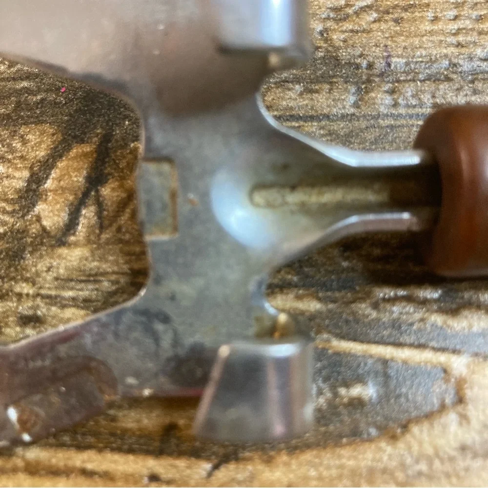 Vintage 3 way manual can opener